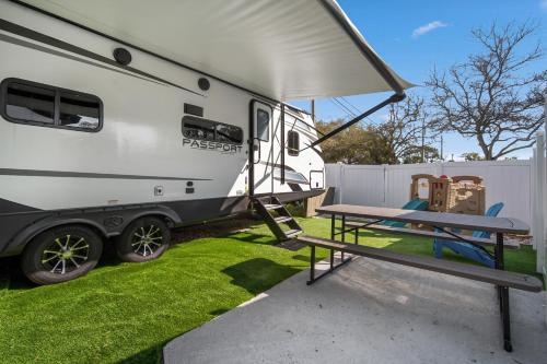 Secluded Tiny Guest House in Tampa, USA