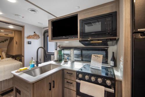 Secluded Tiny Guest House in Tampa, USA