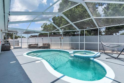 Secluded Tiny Guest House, Hillsborough