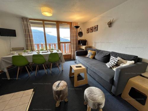 Appartement duplex 45m², 3 pièces, 8 pers, balcon, près des pistes, animaux admis - FR-1-757-117