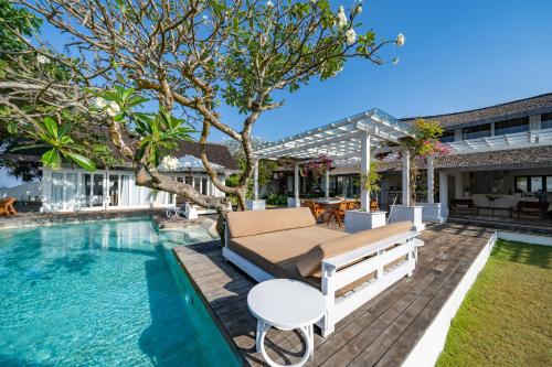 Villa image 1