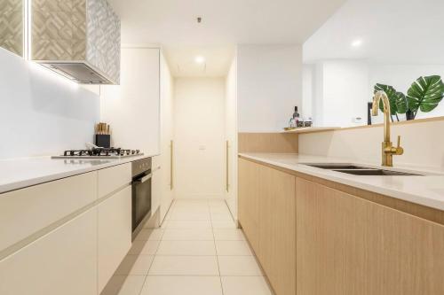 Lavish Condo Prestigious St Kilda Rd Boulevard in St. Kilda Road