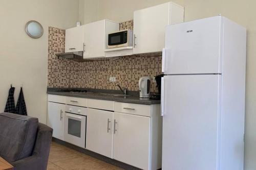 Central - Gated - 2 Bedrooms - Near Beaches in Sint Michiel