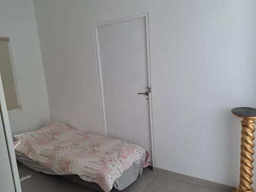 2 twin beds, 1 sofa bed