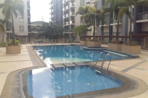 Golden Palm at One Palm Tree Villas, Manila