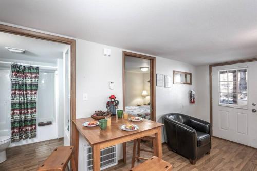 Beary Comfy Cabin - image 2