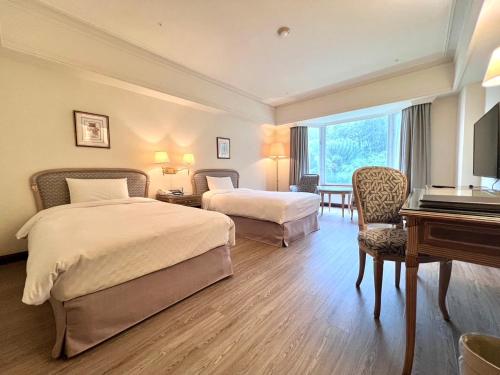 2 twin beds