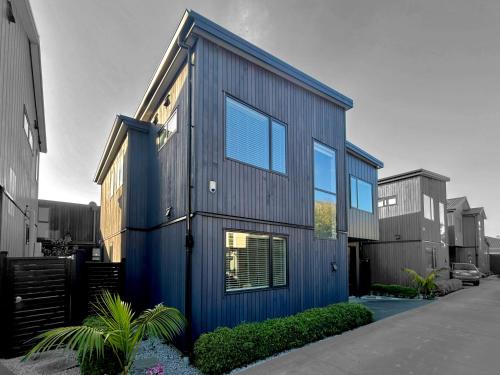 New Spacious 4Beds Family Home near Auckland Zoo