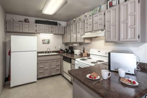 Coronado, Cabin at Ruidoso, with Forest View Coronado, Cabin at Ruidoso, with Forest View