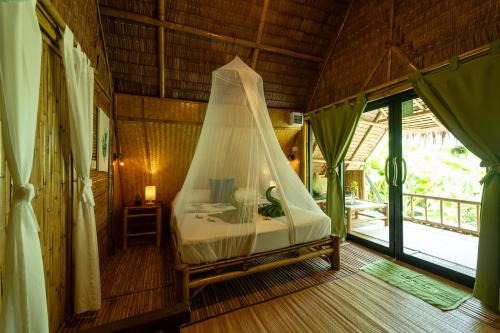 Bamboo Bay Eco Resort thumbnail 4