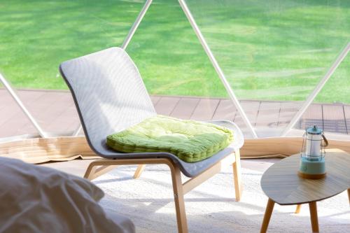glampark Healthy Pal Gunma Room Type - Glamping Dome with a cute big stuffed animal