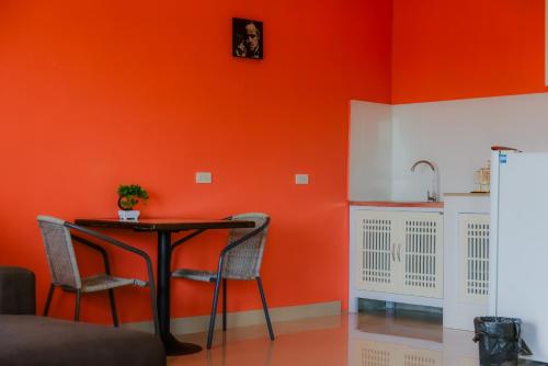 Phratumnak Hill Guest house - image 5