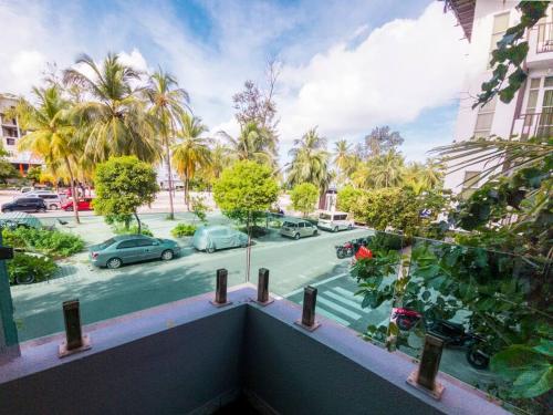 Cozy 1BR apartment by beach - partial ocean view Cozy 1BR apartment by beach - partial ocean view