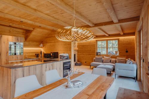 3 bedrooms, 3 beds