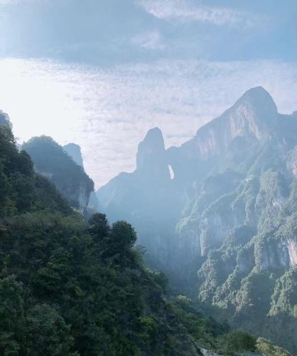 Only waiting for you-Tianmen mountαin-English reception-Scenic guide Only waiting for you-Tianmen mountαin-English reception-Scenic guide