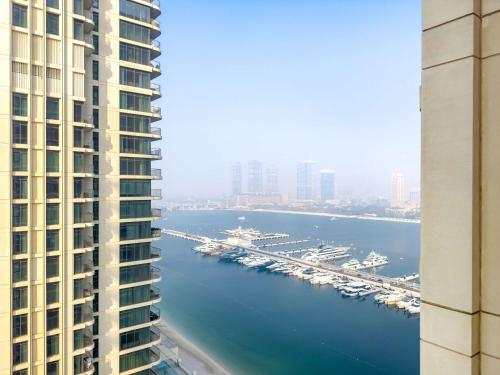 Silkhaus Vacation Homes 1BDR in Marina Vista with Private Beach, Dubai (photo 3)