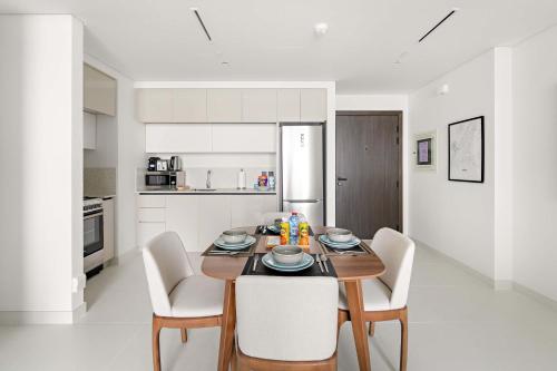 Silkhaus Vacation Homes 1BDR in Marina Vista with Private Beach, Dubai (photo 10)