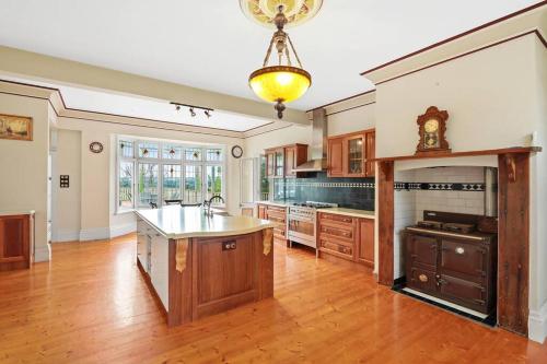 Beautiful Federation Residence for 16 Guests great for wedding functions in Labertouche