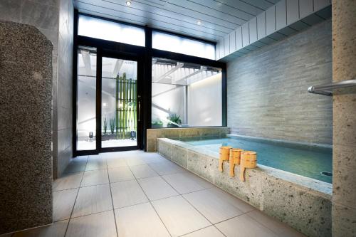 Ambitious King, Guest room, 1 King room in Courtyard by Marriott Osaka Honmachi