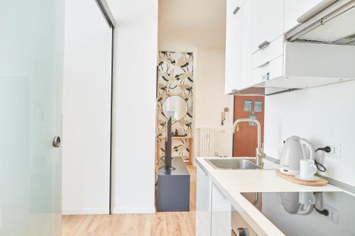 Spacious flat close to Fondazione Prada & Metro - image 9