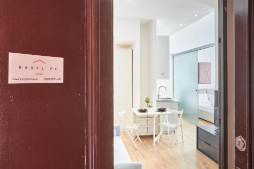 Spacious flat close to Fondazione Prada & Metro - image 3