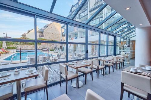 อาหารและเครื่องดื่ม, Le Churchill Hotel & Spa in การ์ญัก