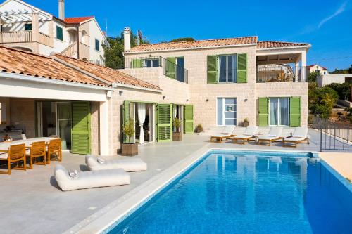Villa Brachia – khách sạn tại Splitska