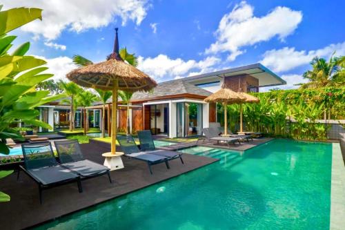 Tarachandra 5 BR Private Pool Villa - Tap to explore photos