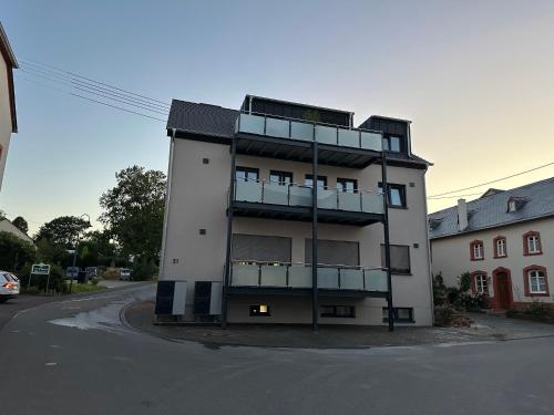 Fewo Waldblick - Urlaub im Wein & Ferienort Bekond in Bekond