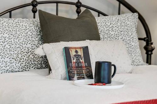 Eden Park House, 4 sleeping rooms, free parking! in Dayton, USA