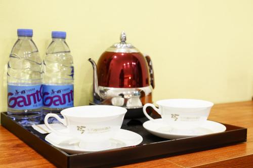 Food and beverages, QiQiaoWu Fashion Hotel - Beijing Songjiazhuang Subway Station in Jinsong / Panjiayuan