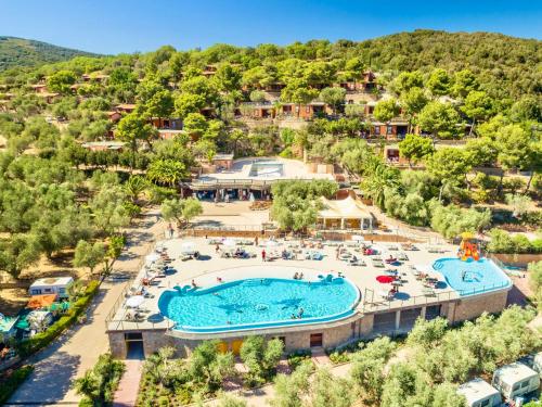 ISA - Residence with pool and private beach in Talamone just 500 mt from the beach, Talamone (foto 3)