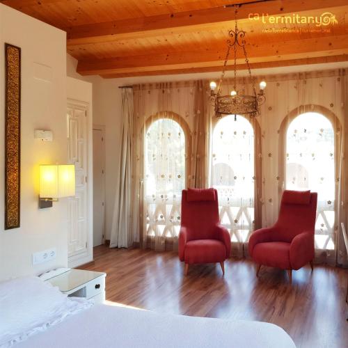 Ca l' Ermitanyo- Casa Torre Blanca