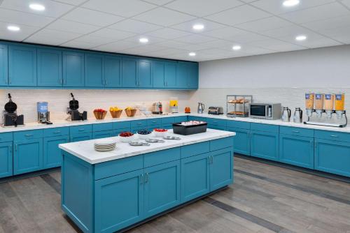 Homewood Suites by Hilton Buffalo/Airport - image 11