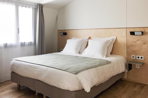 Triple Room room in New Hotel Opéra