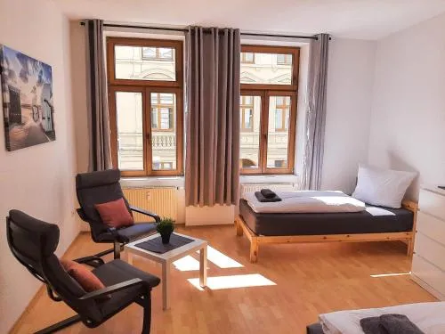 Zentrale 2-Zimmer-Wohnungen für Gruppen & Monteure, fußläufig zur Elbe & Shoppingcenter in Magdeburg, Deutschland