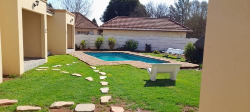 Garden, Dzana guesthouse in Klerksdorp