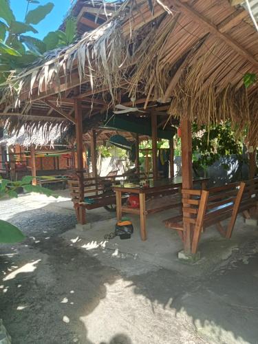 Exterior view, Weeroona Huts Homestay Pacifico in San Isidro