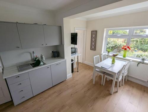 Rest Bay Beach Stay in Rest Bay