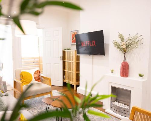 Bright and Cosy home 100m from Trafalgar Square, Londýn
