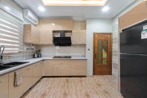 DY Gold Apartment in Olowora