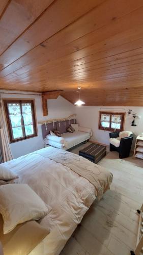Triple Room with Shared Bathroom