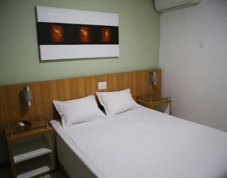 Green Valley Hotel in Timoteo