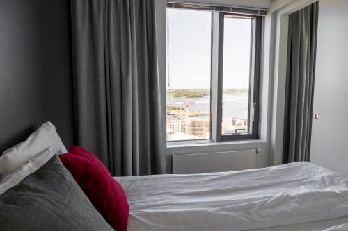 18th Floor Helsinki High Point 1 BDR Apartment with City View - Free Garage Parking, Helsinki (photo 4)