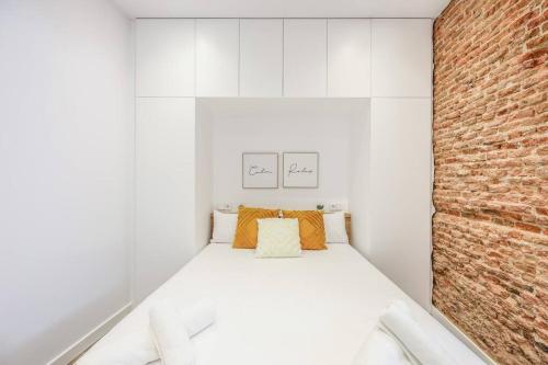 Urban Tranquility in Madrid - Ideal for Couples