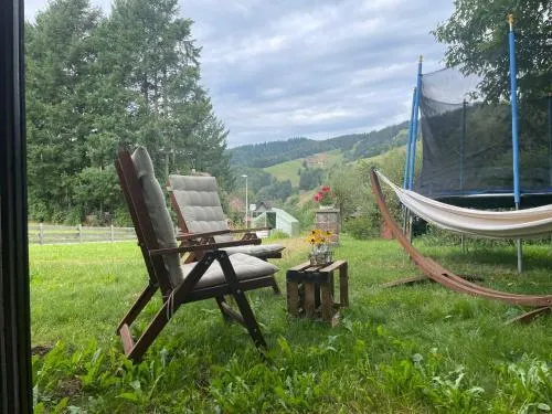 Waldgarten am Bach in Spielweg, Deutschland