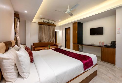 Freesia Resort by Express Inn in Gangavhare