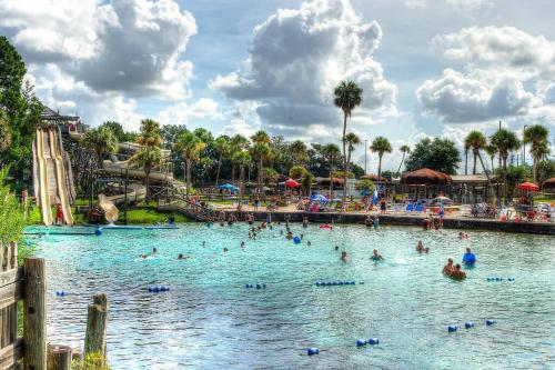 Mermaid Cove - Waterfront Home with Paddlecraft Direct Weeki Wachee River Access in Weeki Wachee (FL)