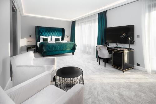 Hotel Golden Key, 4 Stars Superior in Нітра