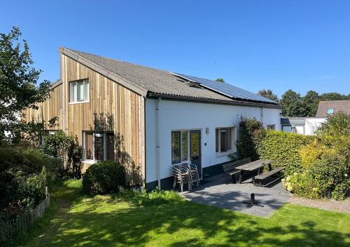A szálláshely kívülről, Waddenhoes Gastenverblijven in De Marne